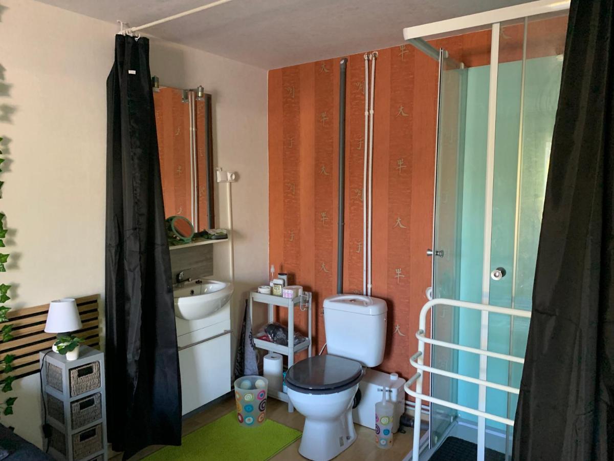 Une Agreable Chambre Independante Rilhac-Rancon Екстериор снимка