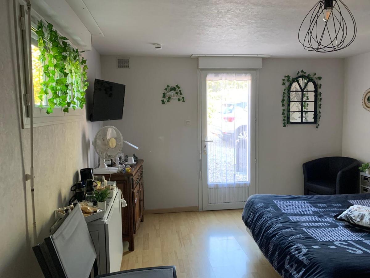 Une Agreable Chambre Independante Rilhac-Rancon Екстериор снимка